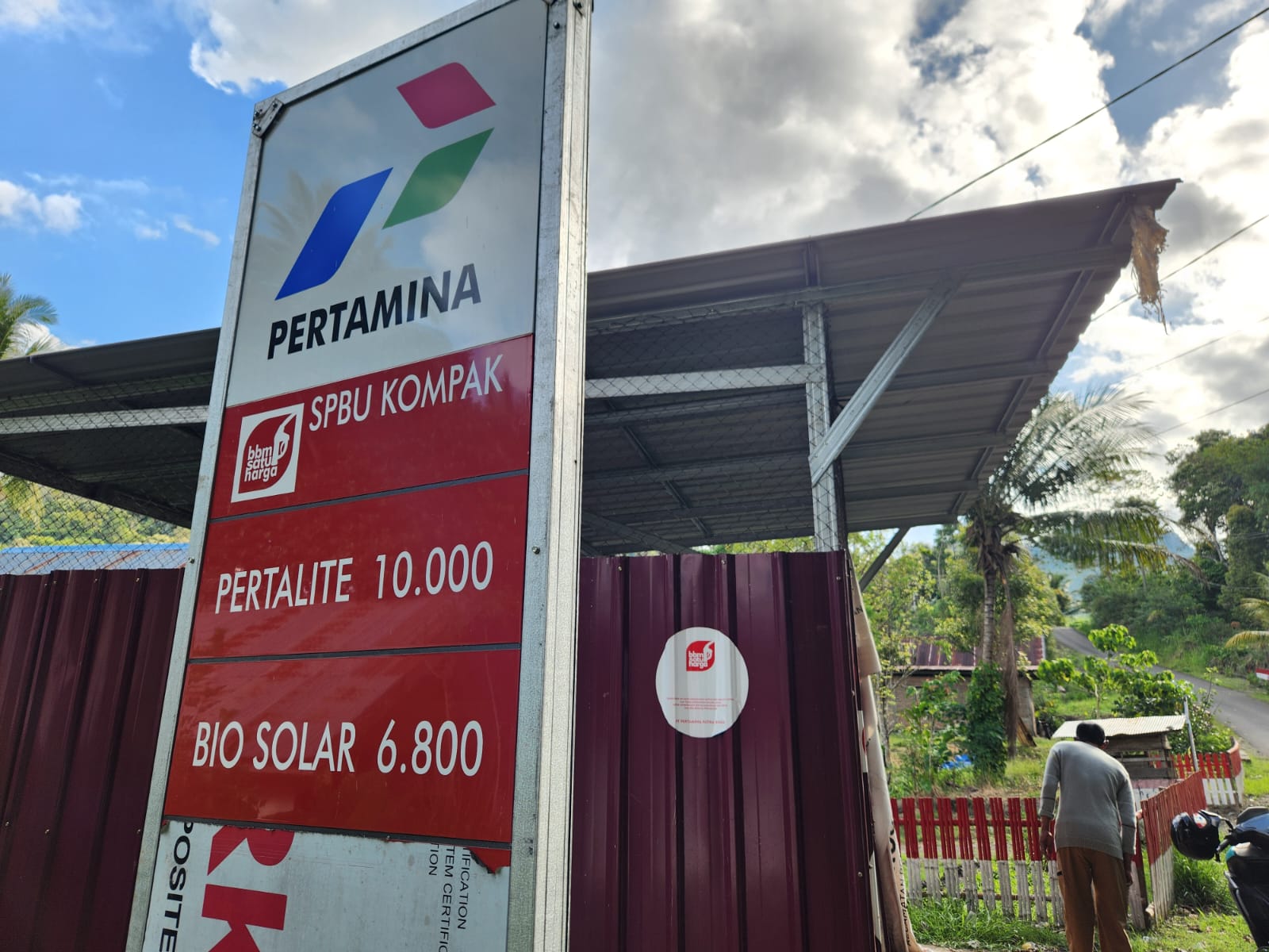 Pangkalan BBM Satu Harga di Kelurahan Kahu, Kecamatan Bontocani, Kabupaten Bone/FOTO: AGUNG EKA-GOSULSEL